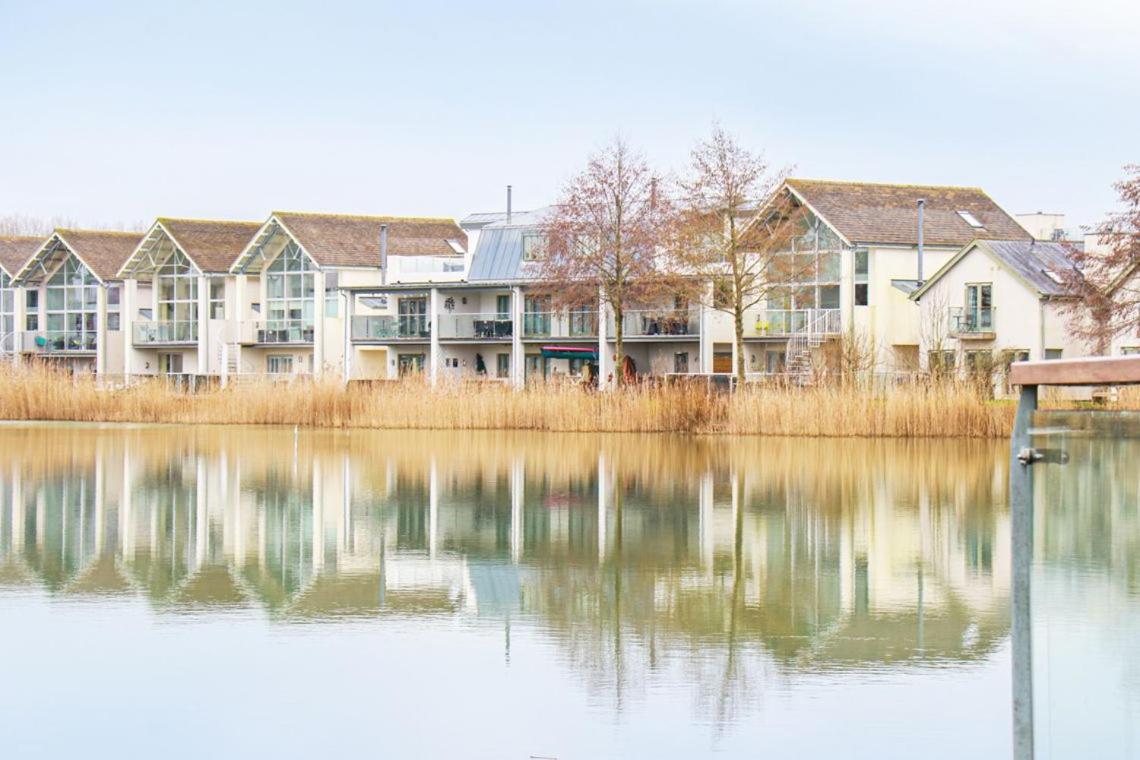 Howells Mere 88, Tranquility P Somerford Keynes Exterior photo